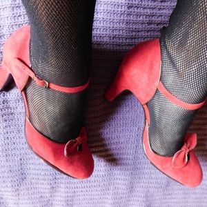 Never Worn Vintage Styled Bow Heels